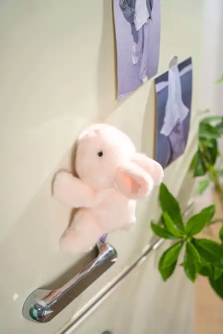 Very precious, soft and fragrant, pink rabbit magnetic refrigerator sticker, plush doll, toy table companion doll, cute and fun gift choice, pink plush rabbit magnetic sticker switch decoration, home cute wall-mounted style Very precious, soft and fragrant, pink rabbit magnetic refrigerator sticker, plush doll, toy table companion doll, cute and fun gift choice, pink plush rabbit magnetic sticker switch decoration, home cute wall-mounted style